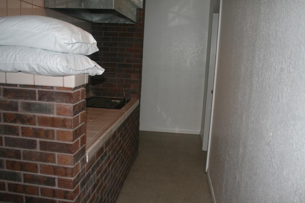 Jnr Hotel Cedarville Room photo